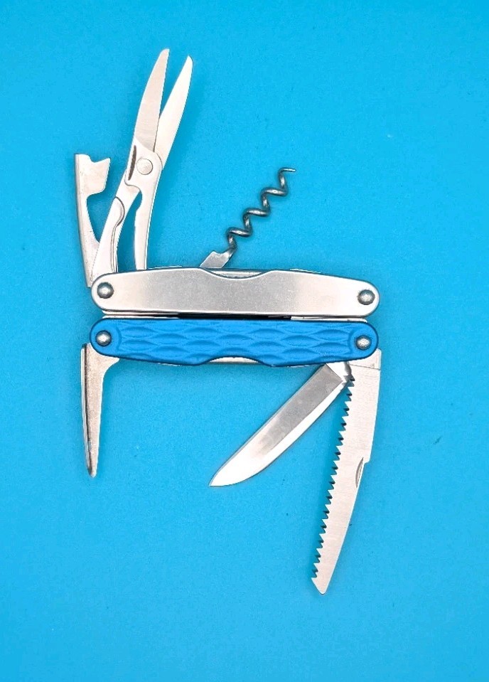 Leatherman Juice CS4 Multi Tool! Retired! COLUMBIA BLUE!