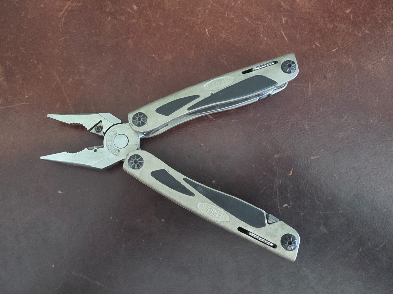 Gerber Multi Plier MP800 Legend Folding Multi Tool Knife 066V
