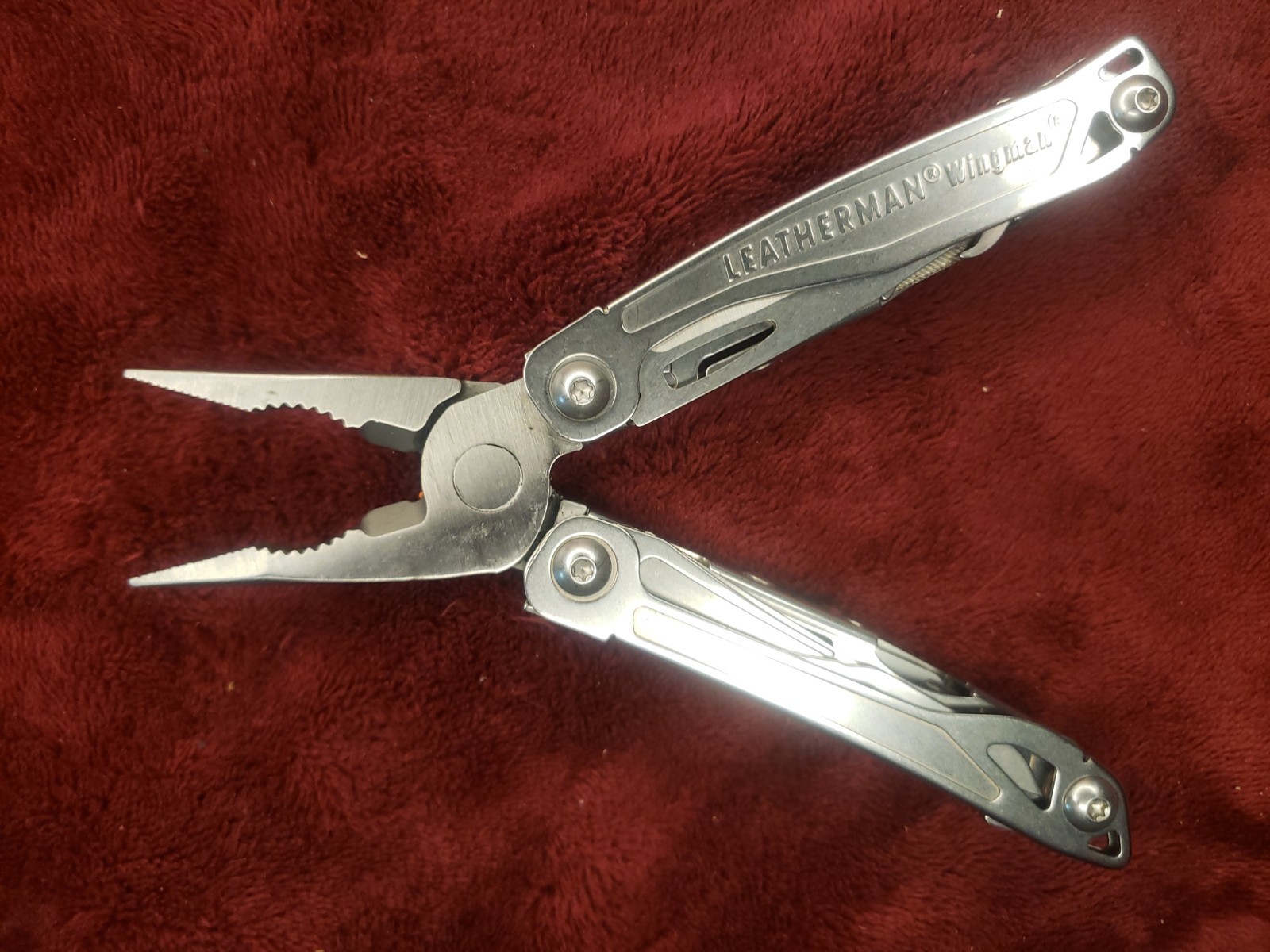 Leatherman Wingman Multi Tool with Holy Sheath 0620 Date Code