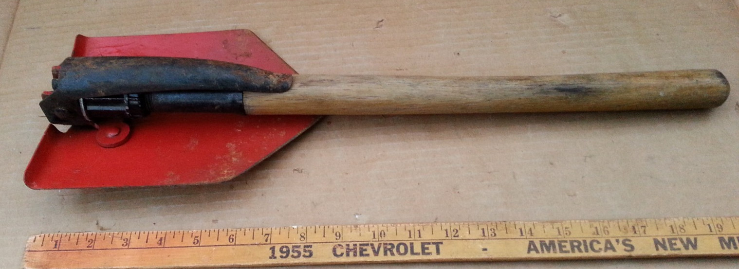 VINTAGE 3-IN-ONE PICK,HOE,SHOVEL FOLDING E-TOOL MADE IN JAPAN W/ORIGINAL LABEL!!