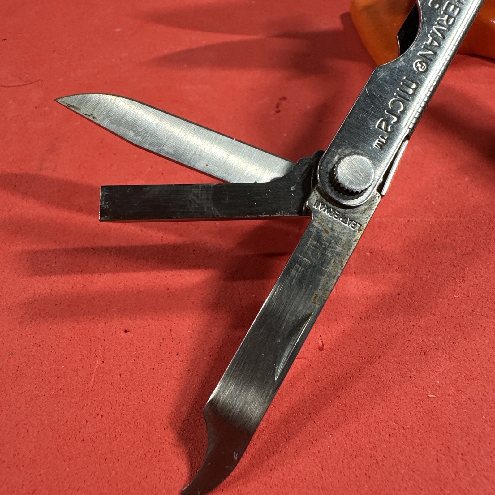 Leatherman Micra Multi-Tool, Knife, Scissors, Stainless Date 10/99