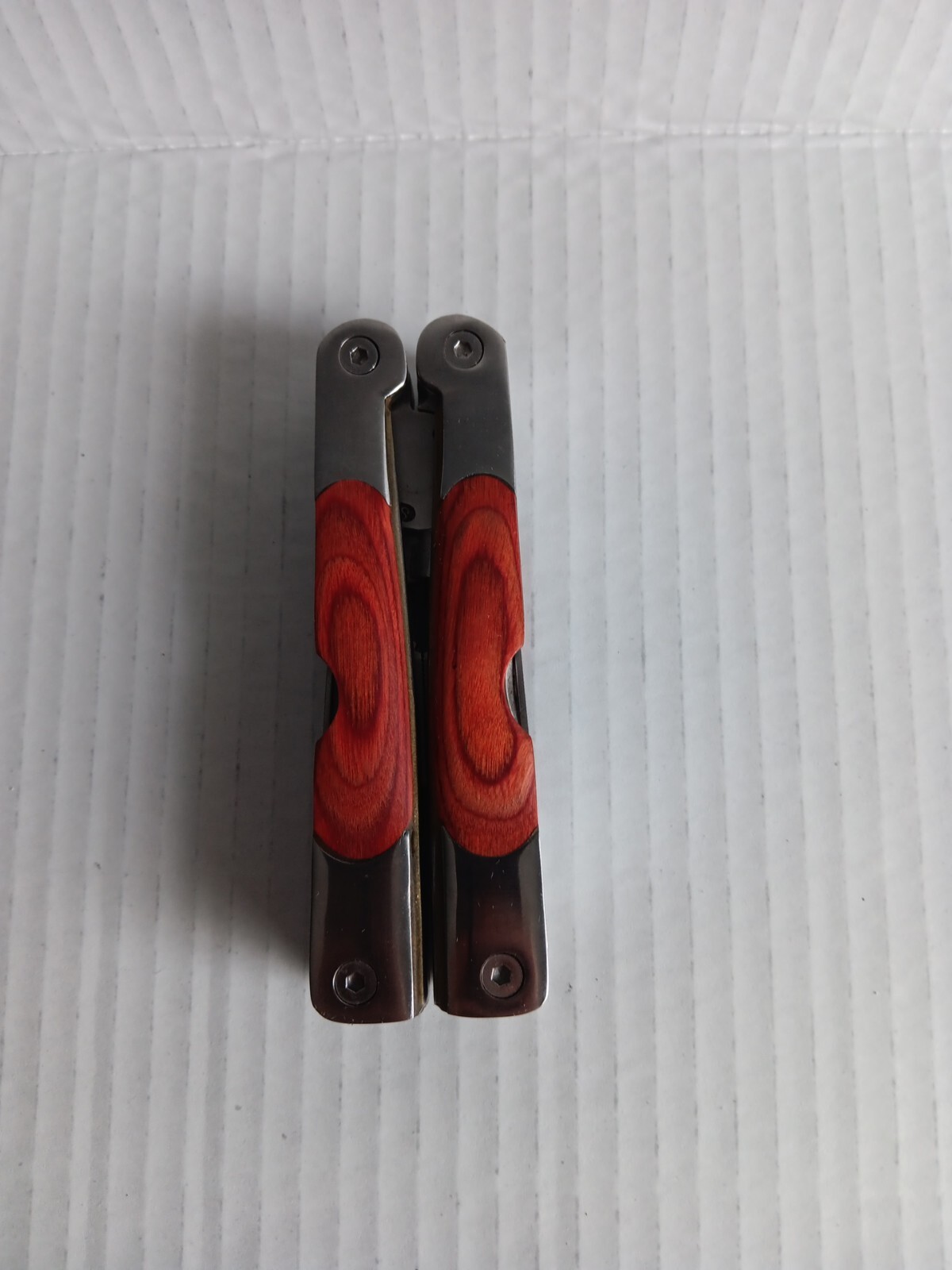 Winchester #2CR Wood Grain Multi-Tool Pliers Saw Screwdriver Can Opener And More