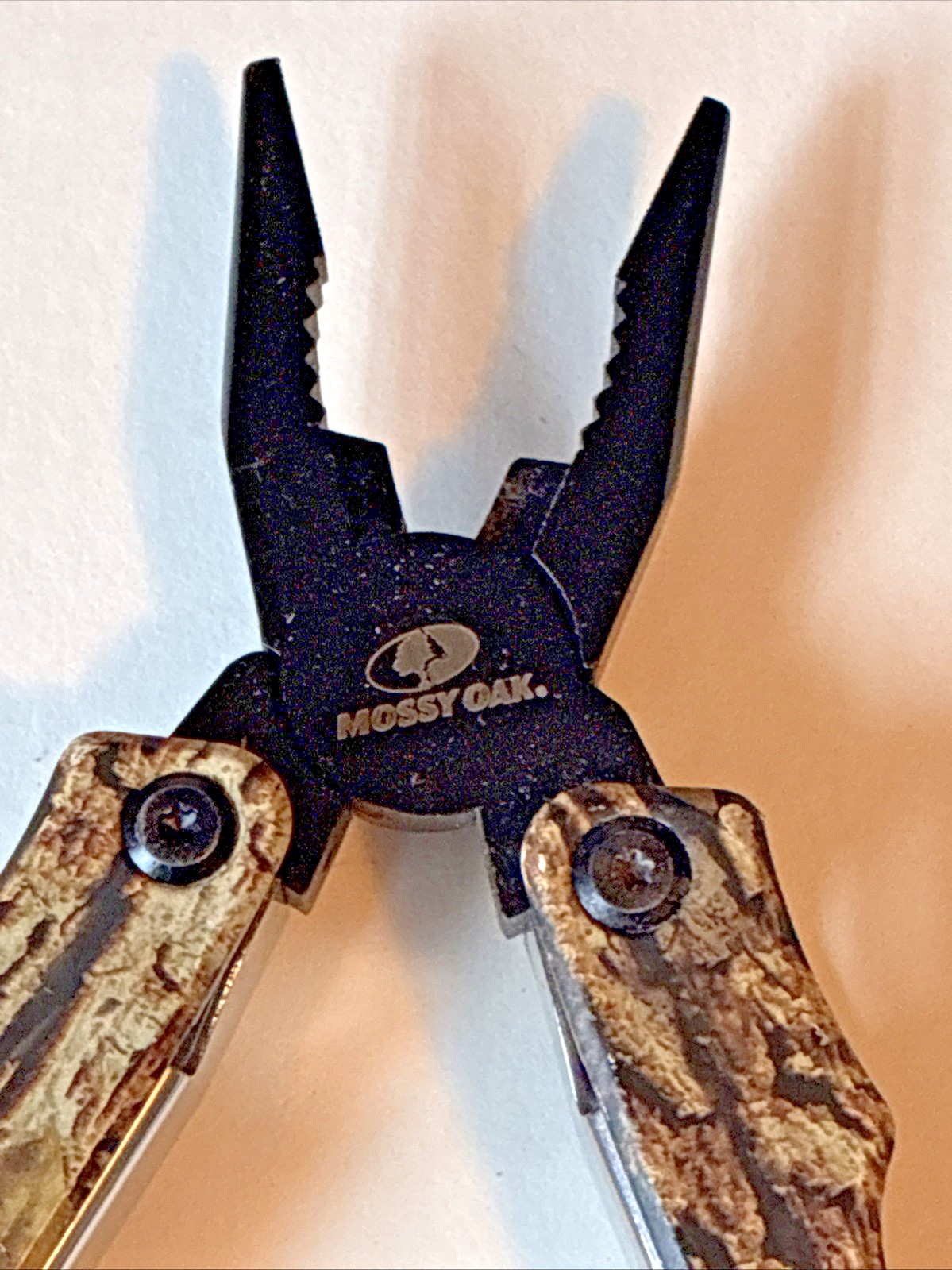 Mossy Oak 13-in-1 Multi-tool Pliers Folding Pocket Tool w/Sheath READ