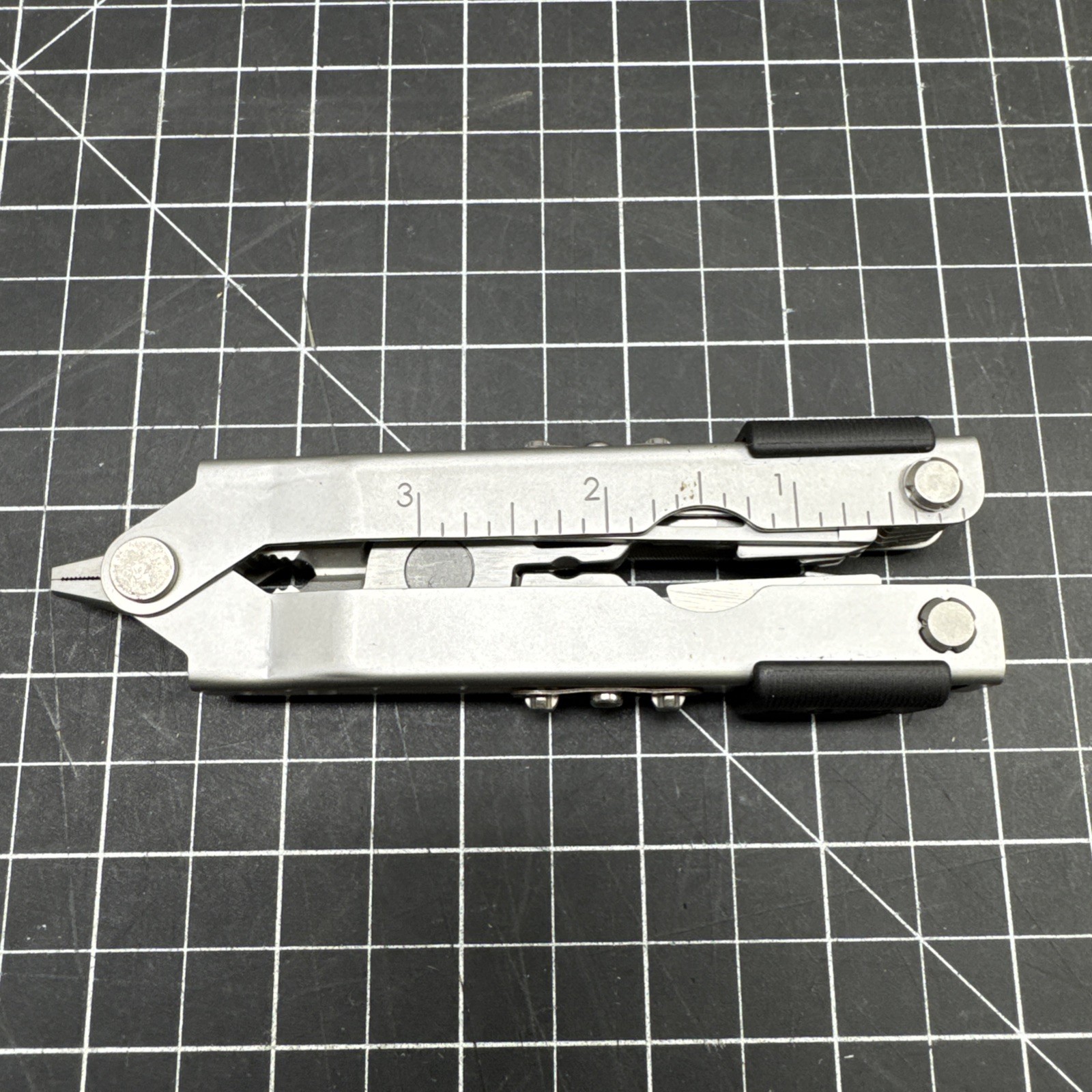 Gerber USA MP 600 Multi-Plier Nice Condition MultiTool Multiplier W/ Sheath A