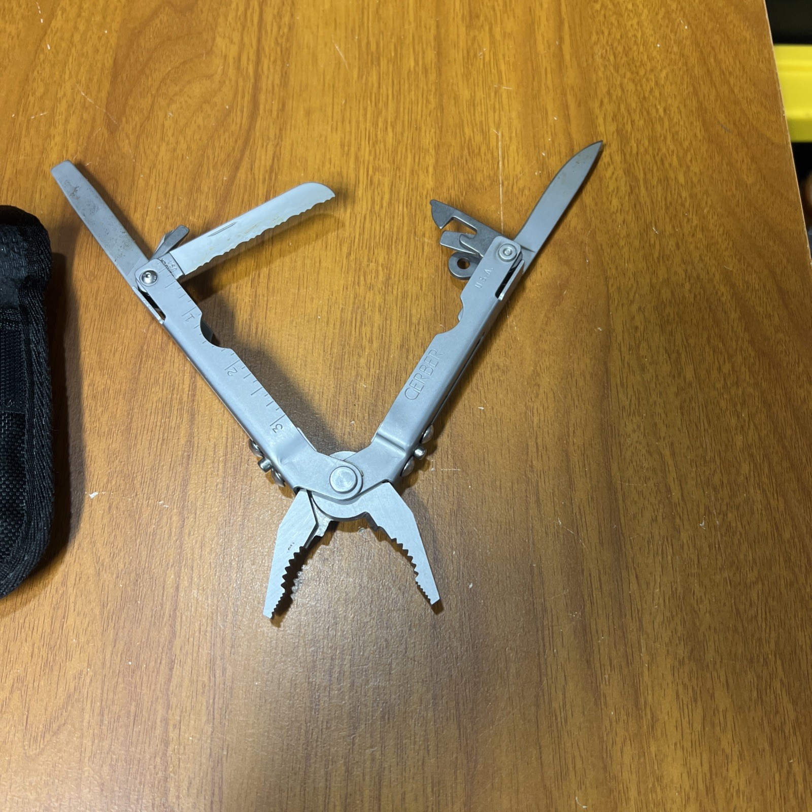 Gerber Multi-Plier 600 Stainless Steel Blunt Nose Multi-Tool with Sheath