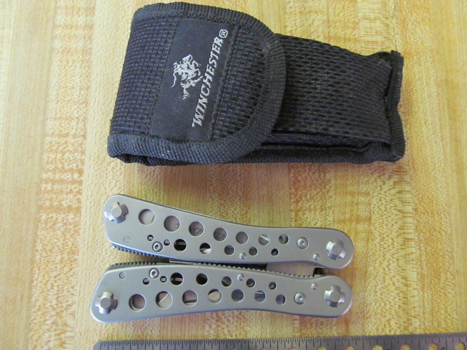 Lot of 8 Various brands inc. Winchester and Coast Multi Tools