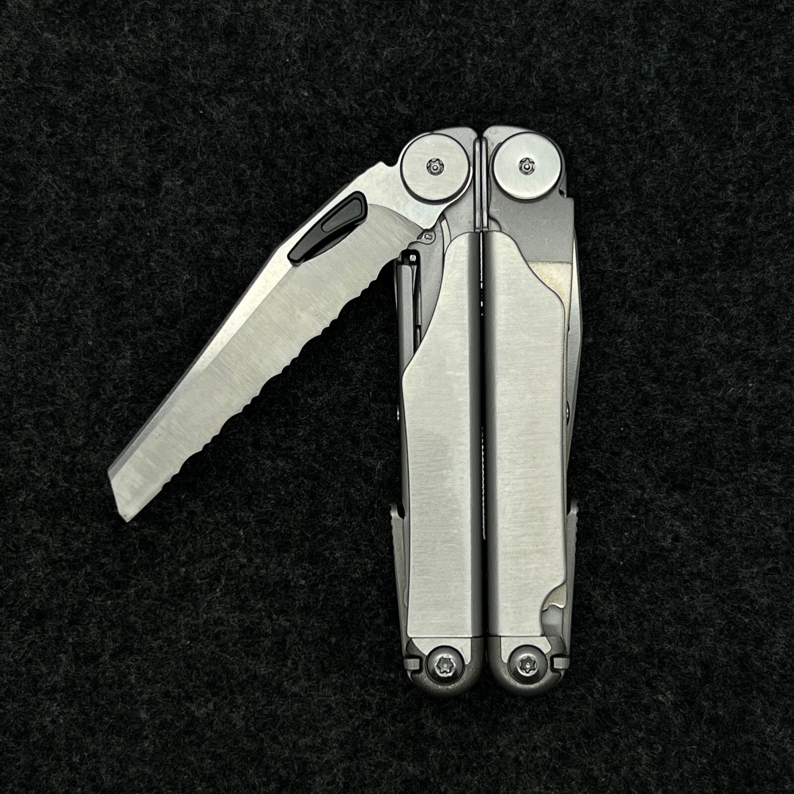 Aluminum Alloy Thumb Grip Easy open push button For Leatherman Wave Accessories