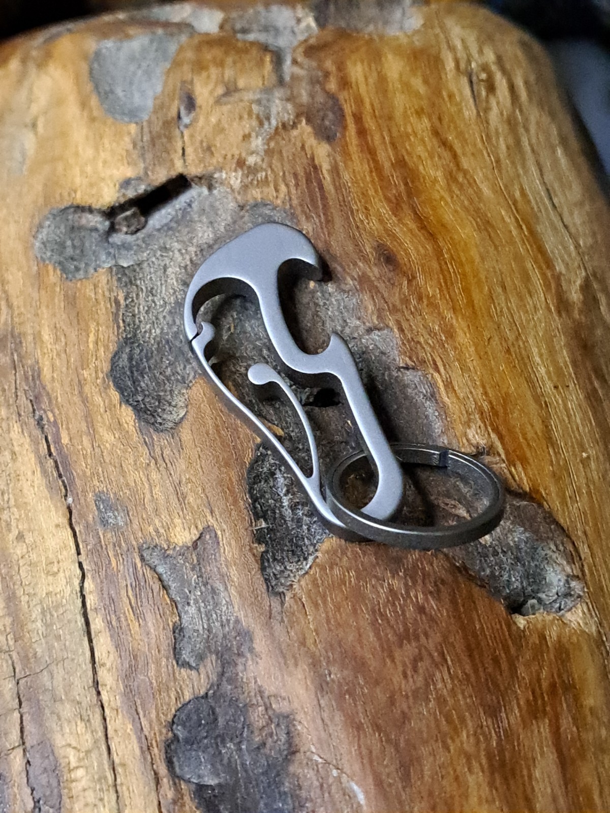 Pro Mini Minimalist Titanium Carabiner Keychain With 20mm Titanium Keyring
