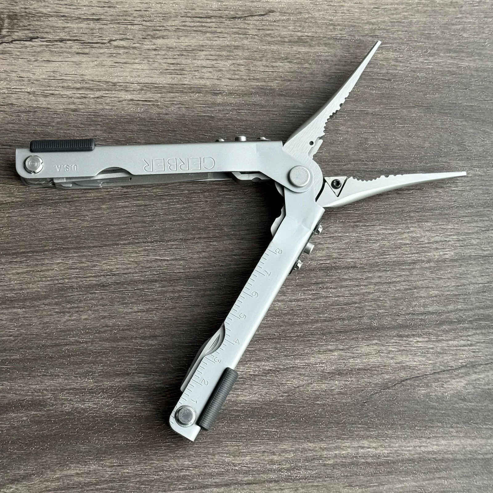 Gerber Fisherman Multi Plier MP600 Gerber Fish Fisherman with Extra Long Pliers