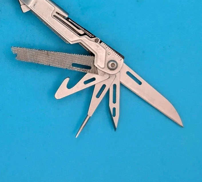 SOG PowerPint Tool Compact Lightweight Silver Multi-Tool!