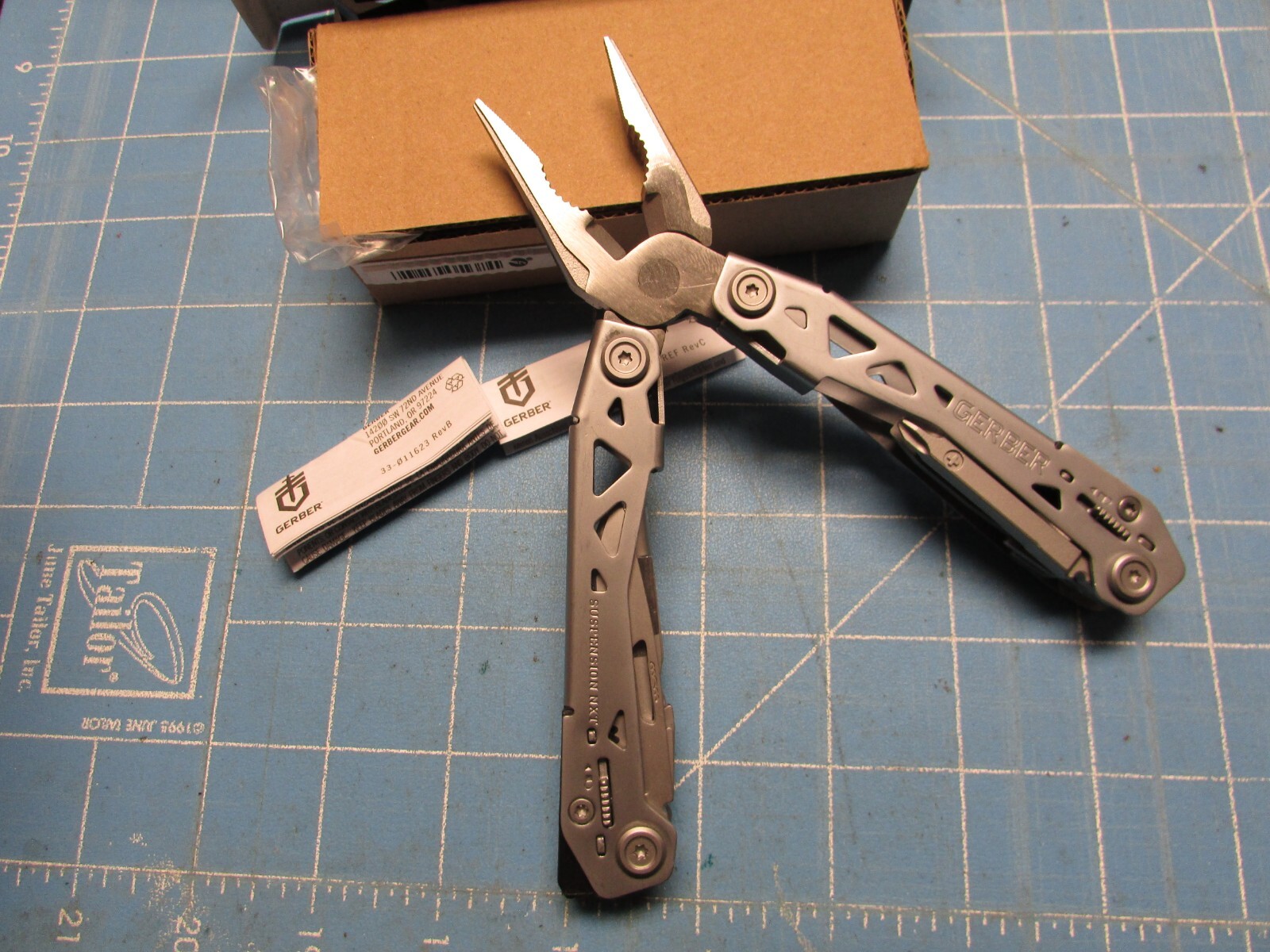 gerber suspension NXT multi-tool pliers free shipping