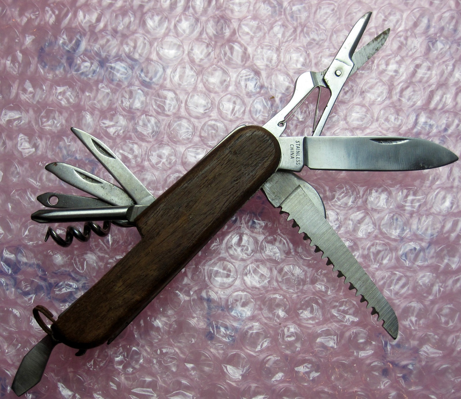 Multi Tool Pocket Knife 11 Tools Stainless Steel Blades Wood HandleMade in China