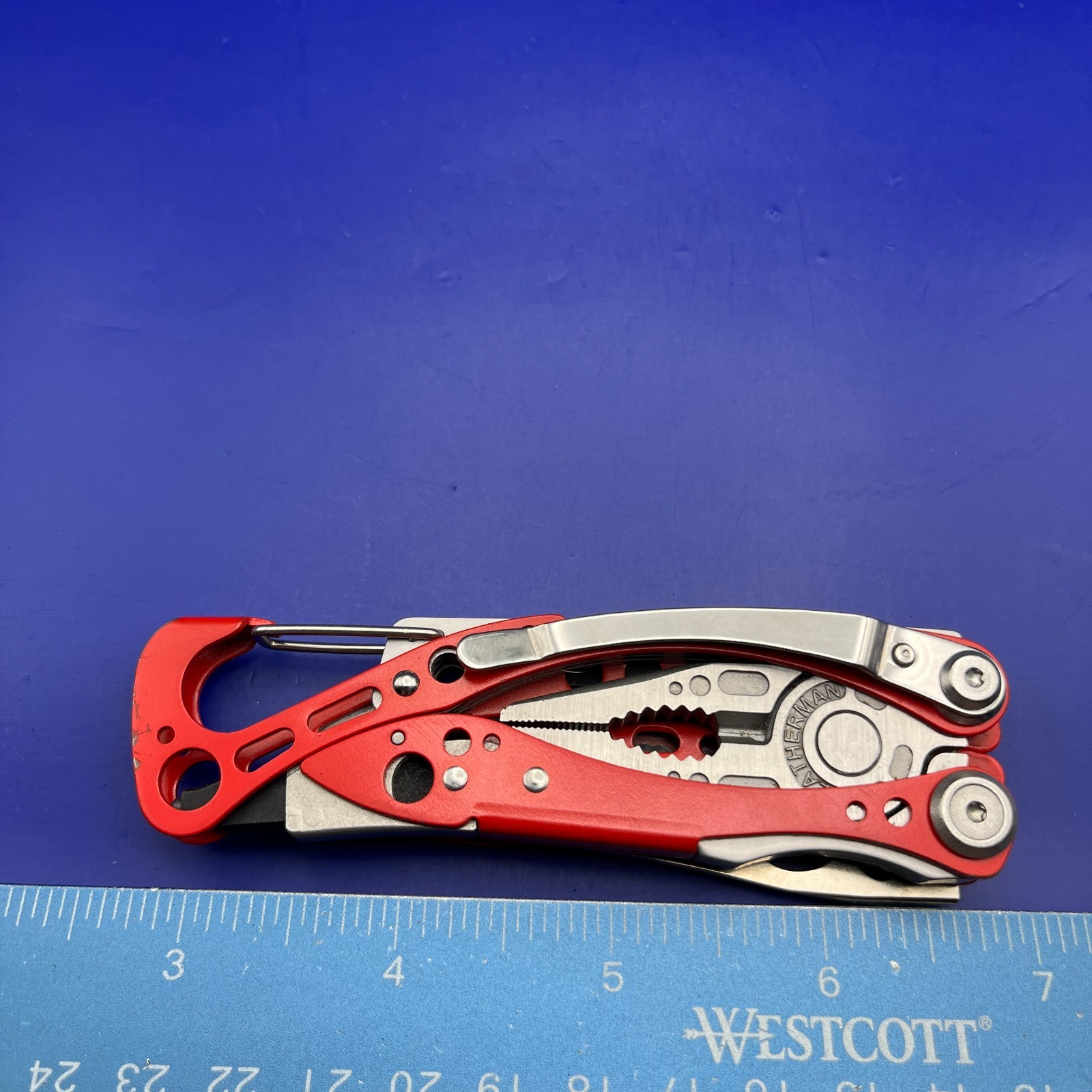Leatherman Skeletool RX Multi-Tool 154CM Serrated, Rescue Glass Breaker Bit