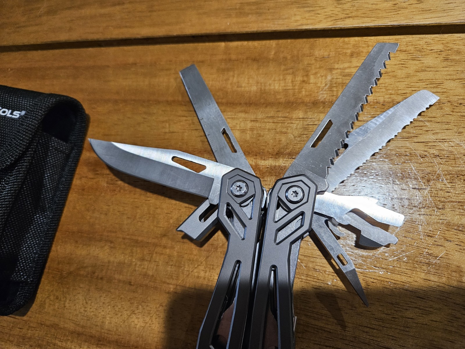 Wetols Multifunctional Pliers Multi Tool 21-in-1 WE-182 With Case