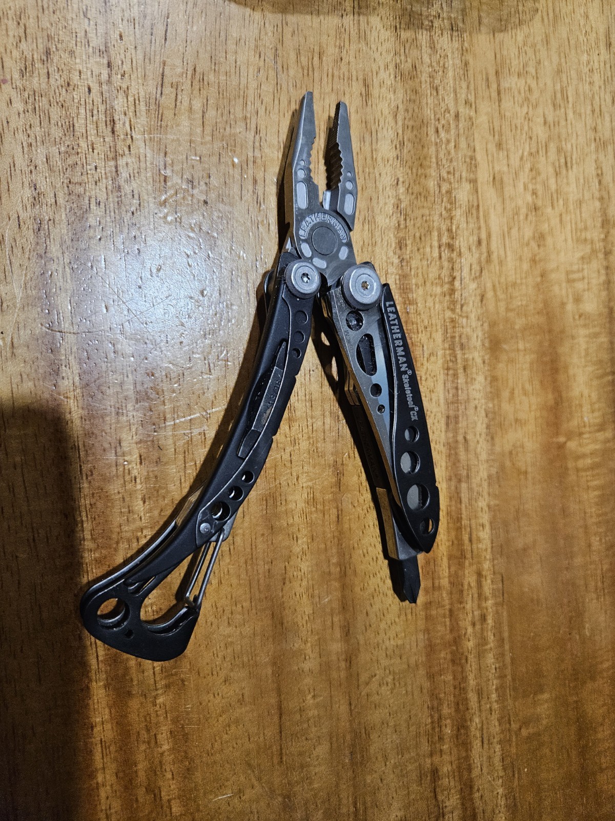 Leatherman Skeletool Cx Black With Sheath