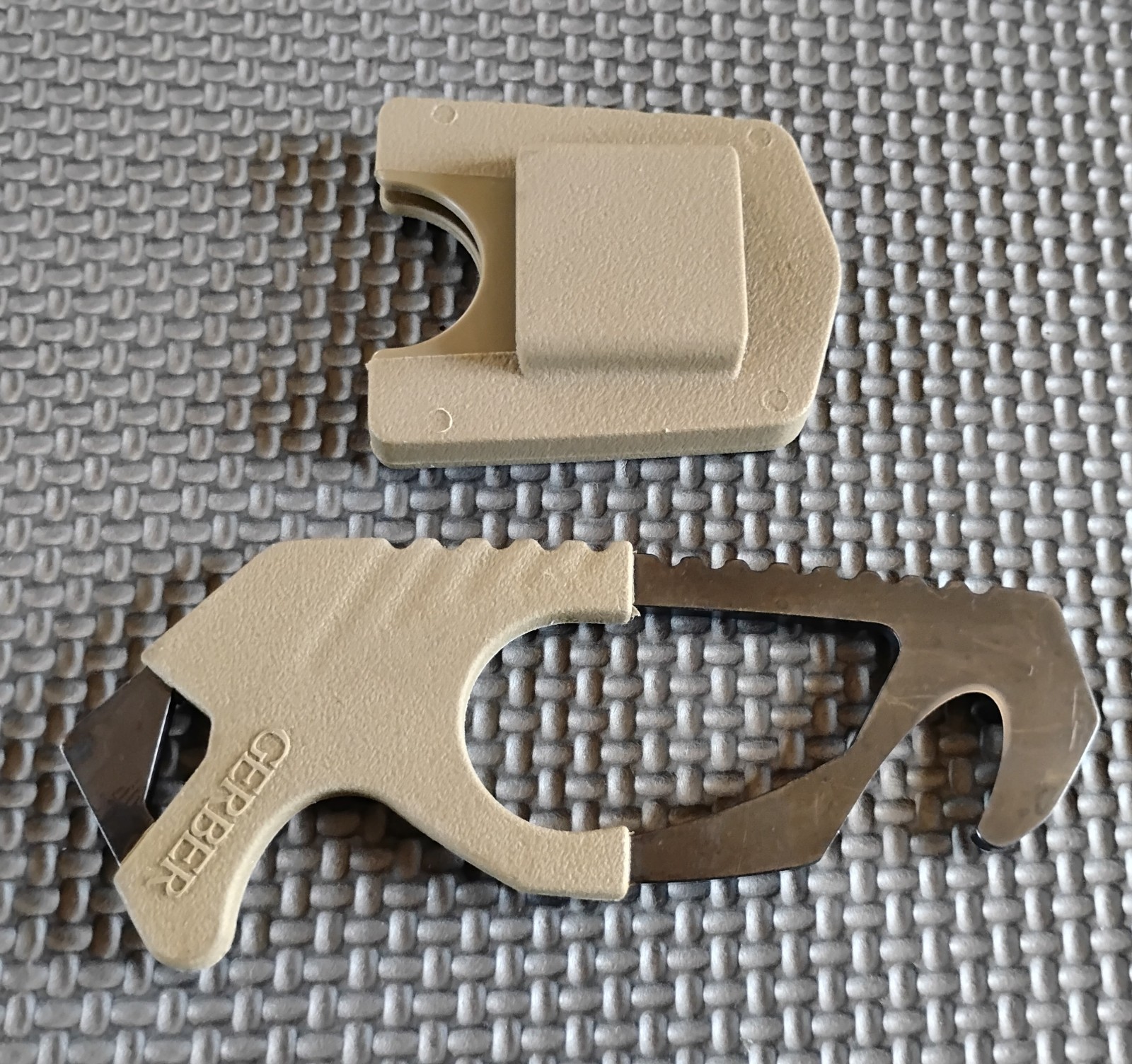 Gerber Strap Cutter Emergency Tool
