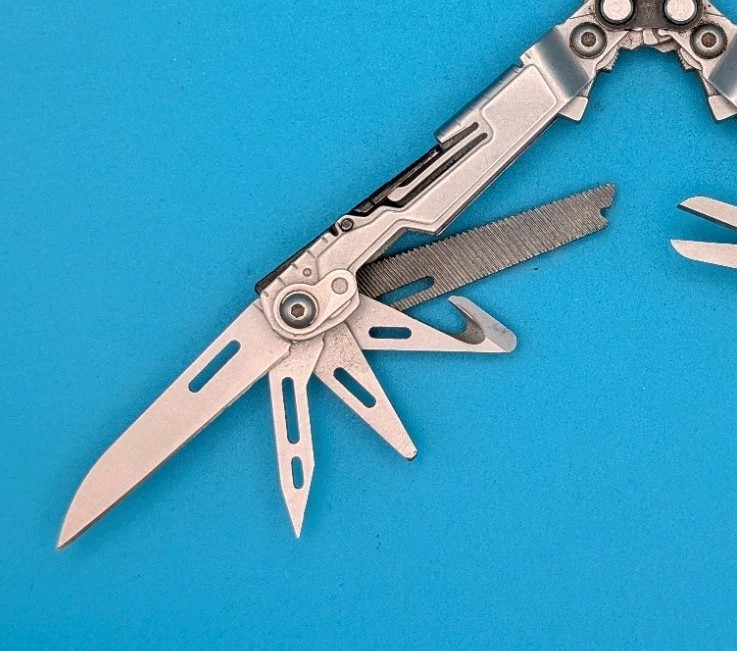 SOG PowerPint Tool Compact Lightweight Silver Multi-Tool!