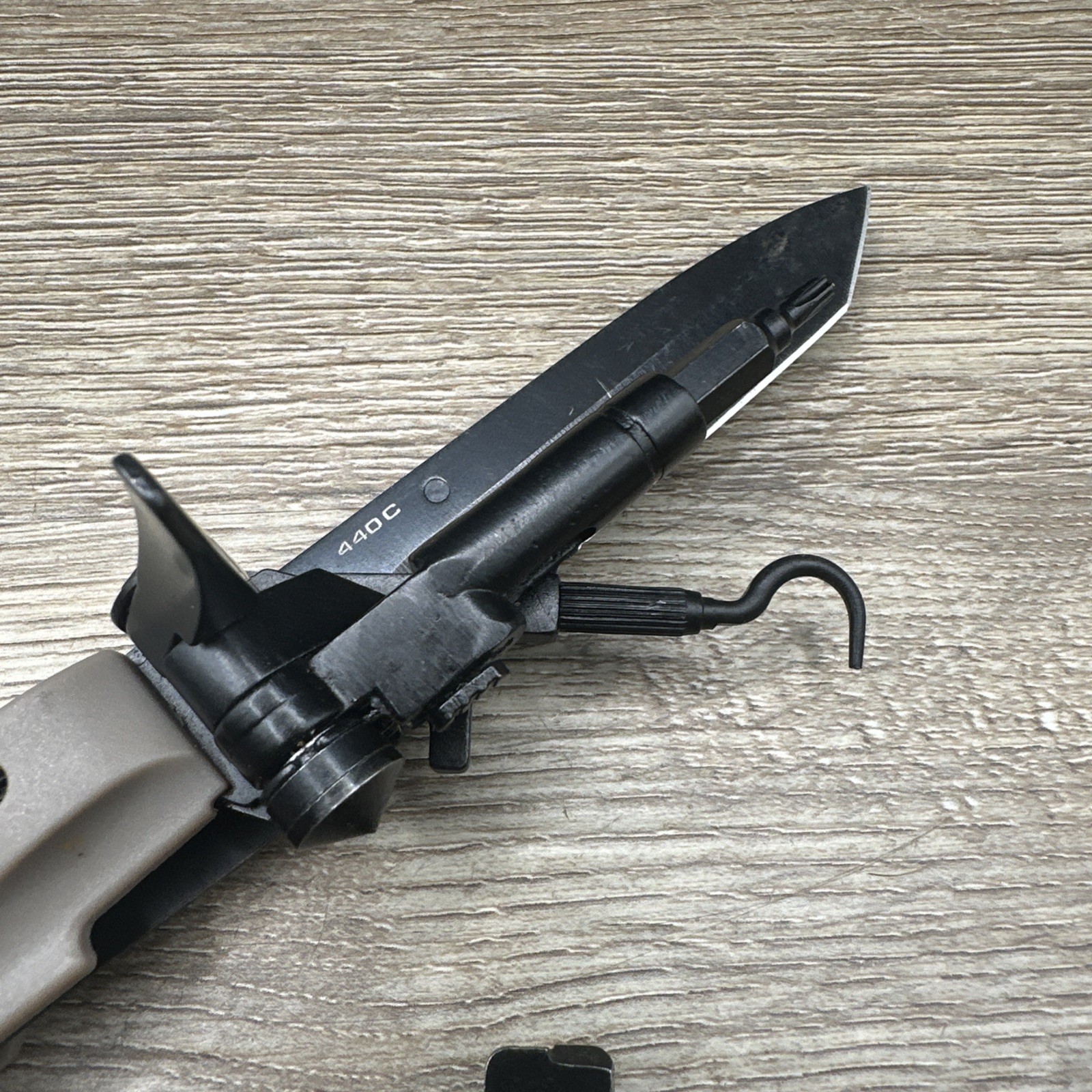 Real Avid Multi-Tool AR15 Hunting Rifle Tool Pliers Knife More!