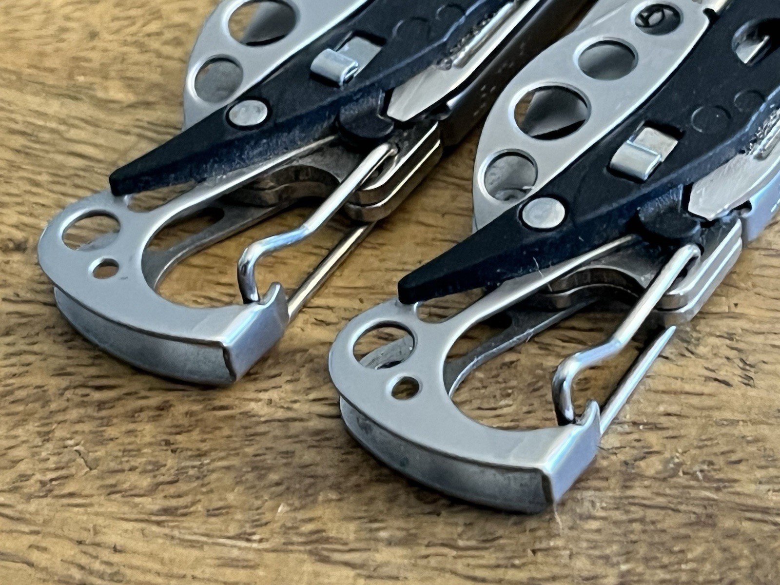 Retired Leatherman Style CS Multi Tool Knife File Scissor Carabiner (Lot Of 2)