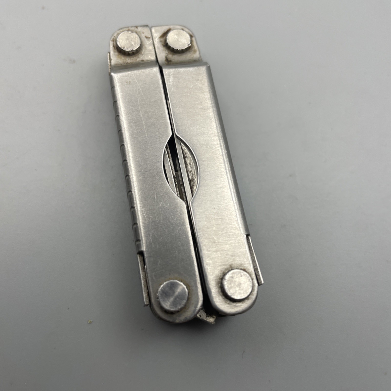 Husky Small Multi-Tool, 2 1/2” Long Closed