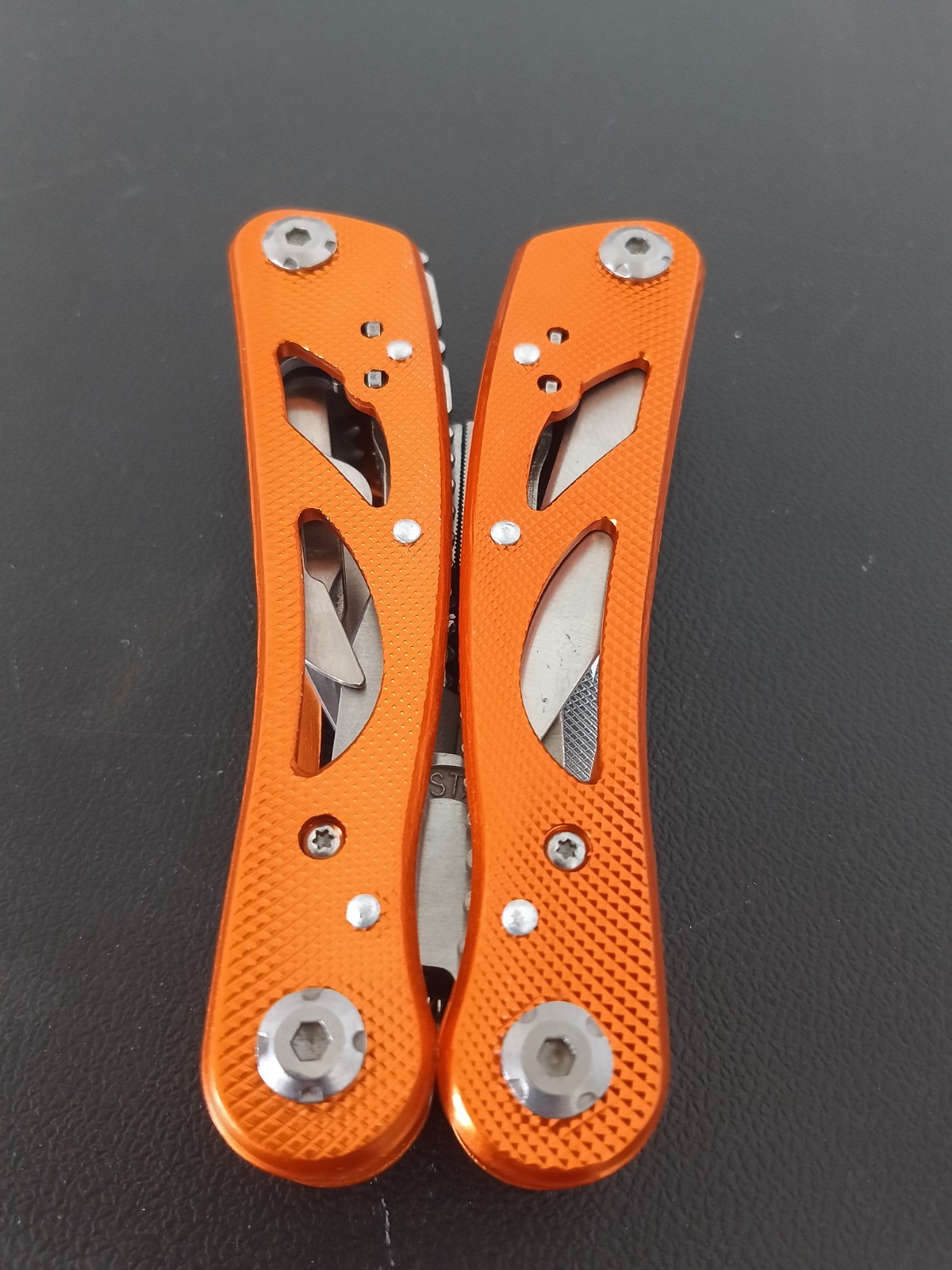 Quality Durable Stainless Steel – Orange Leatherman Multi Tool New Old Stock
