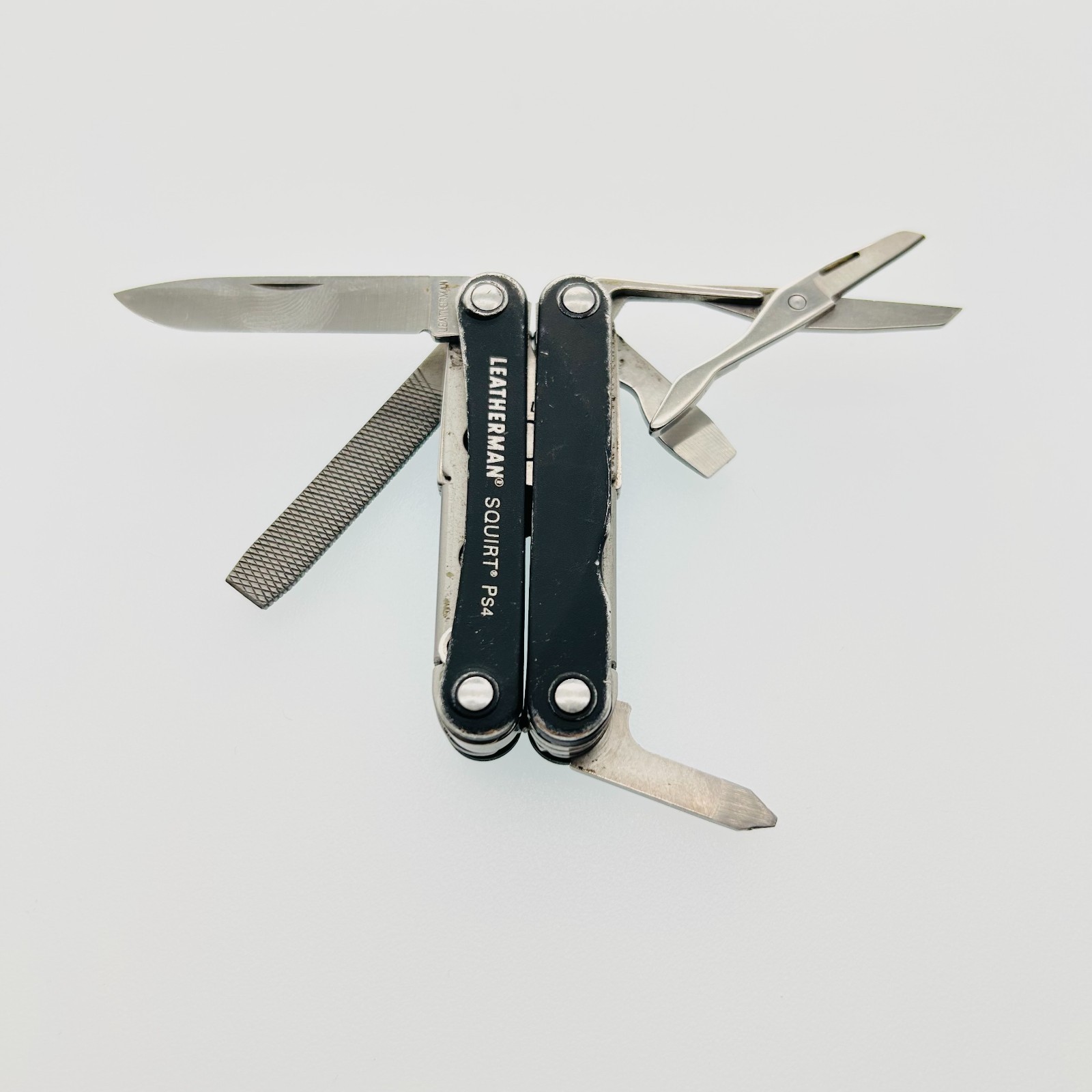 Leatherman Squirt PS4 BLACK – 8-in-1 Keychain Multi-Tool Discontinued (CODE2)