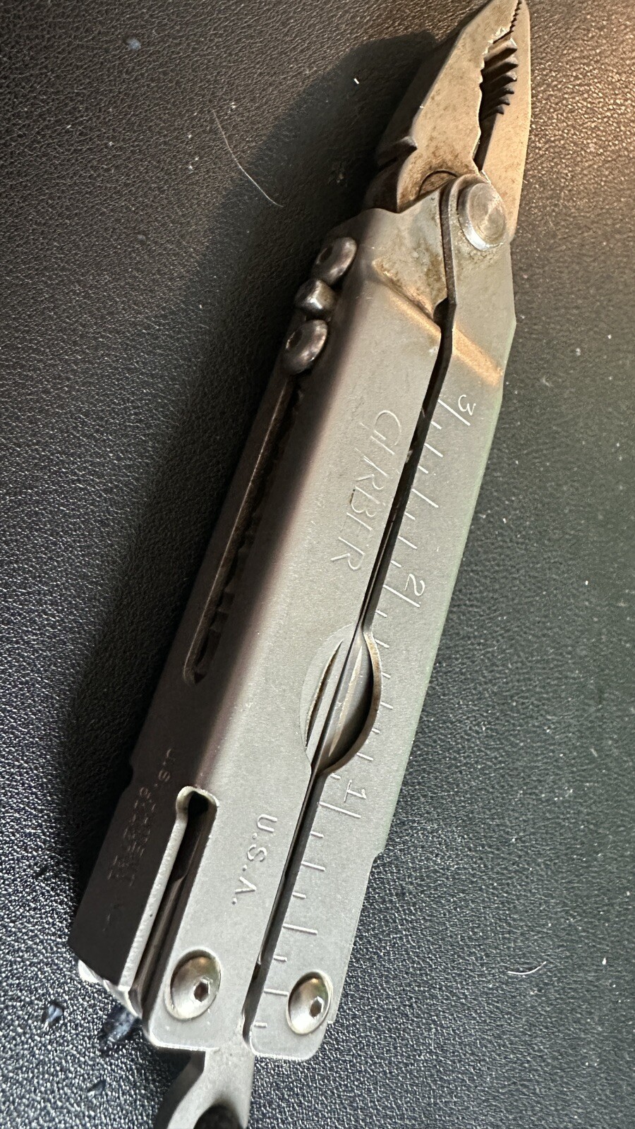 Gerber Steel Multi-plier Multi Tool Knife Pat 51427221 Genuine Leather Belt Case
