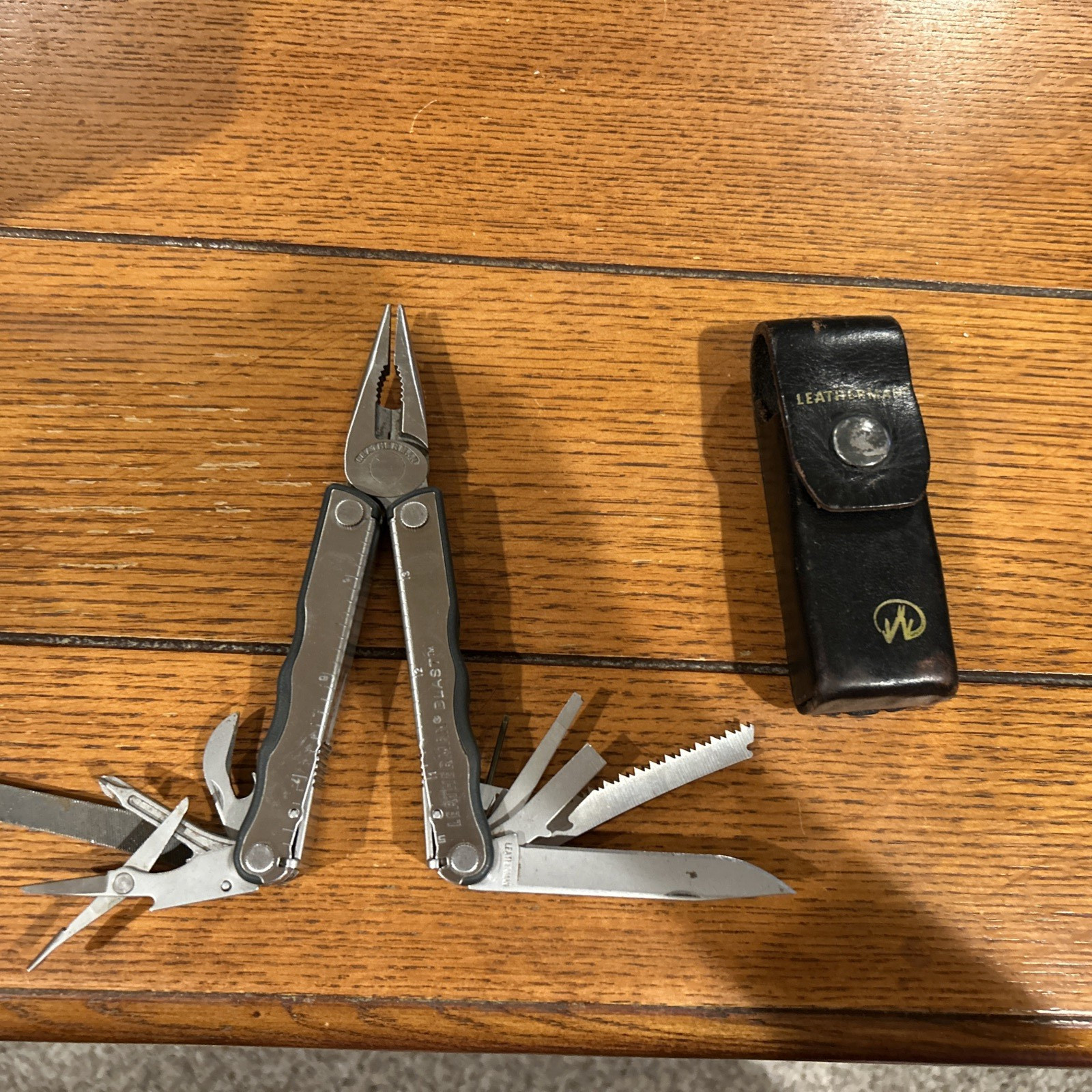 Leatherman BLAST Multi-Tool w/ Factory Sheath Retired 15 functions