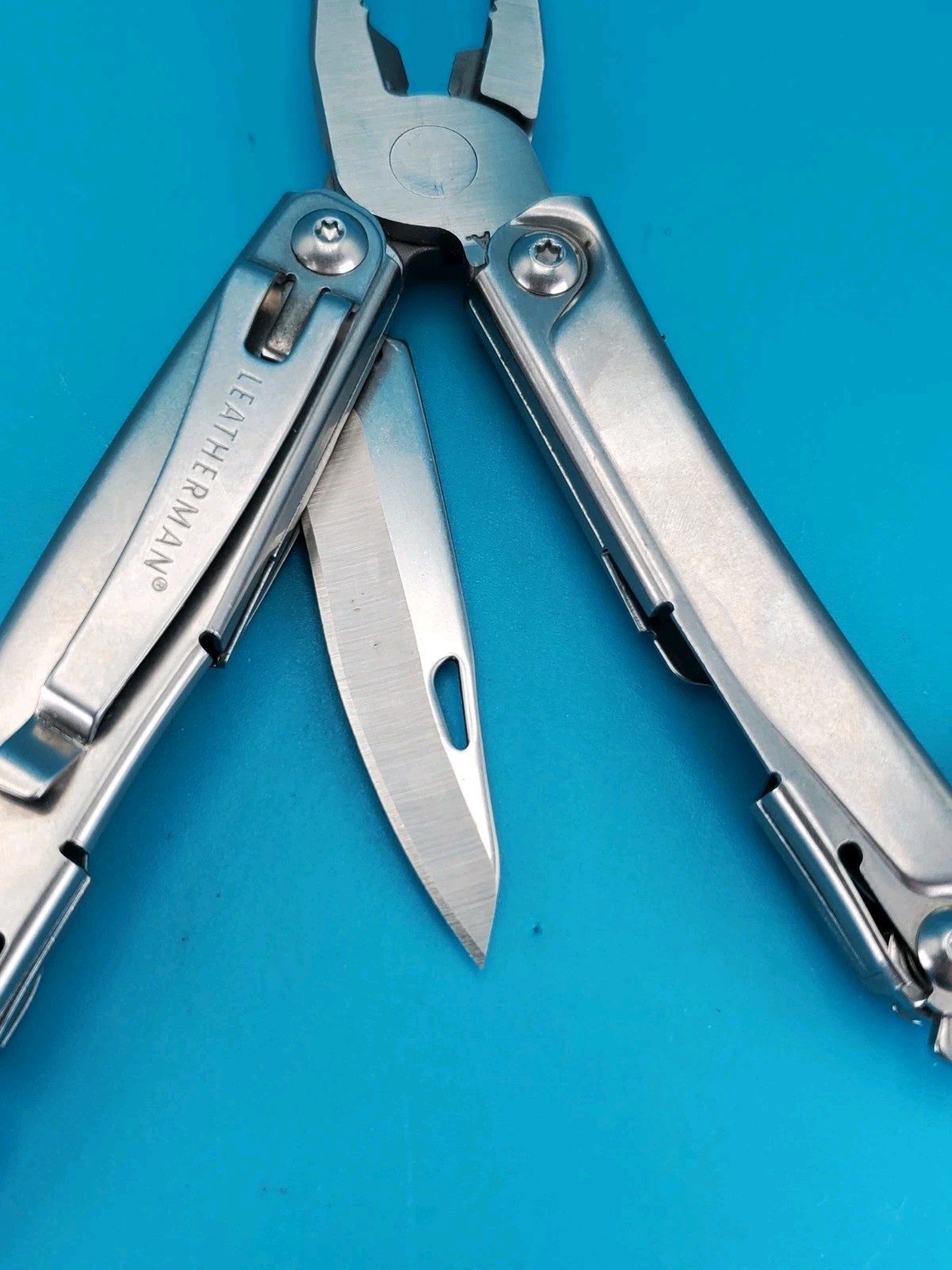 Leatherman Rev 3.8″ Multi-Tool, Stainless!
