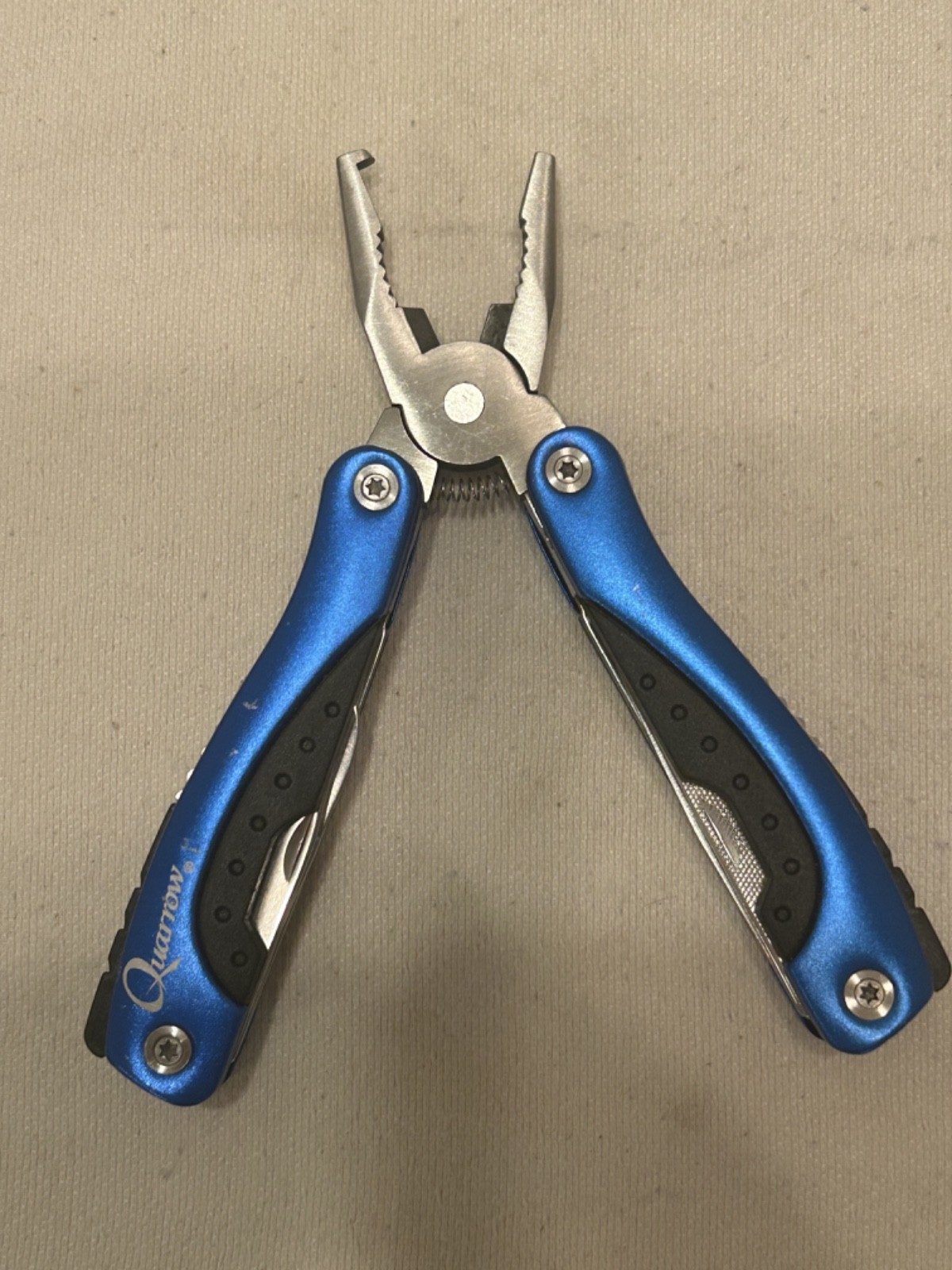 Quarrow Blue Multi-Tool 9 Tools Knife Pliers File Screwdrivers Leatherman