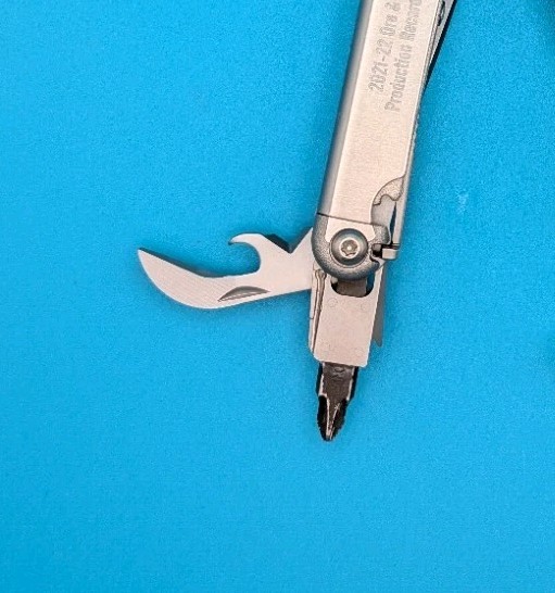Leatherman Wave Plus + Multi-Tool! FAST SHIPPING! WITH SHEATH! * 2021 ORE & ASH*