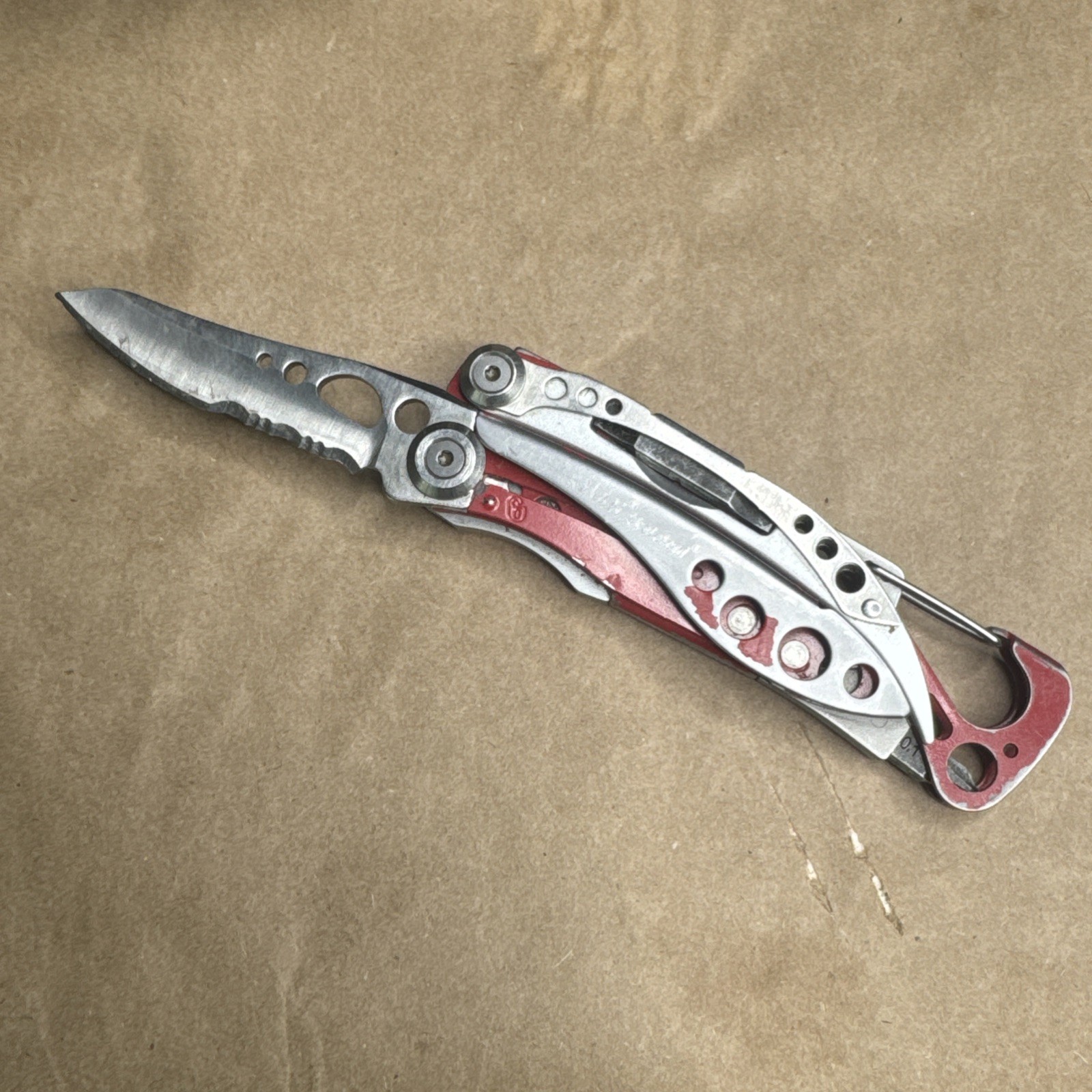 Leatherman Skeletool 7-in-1 Lightweight Multi-tool