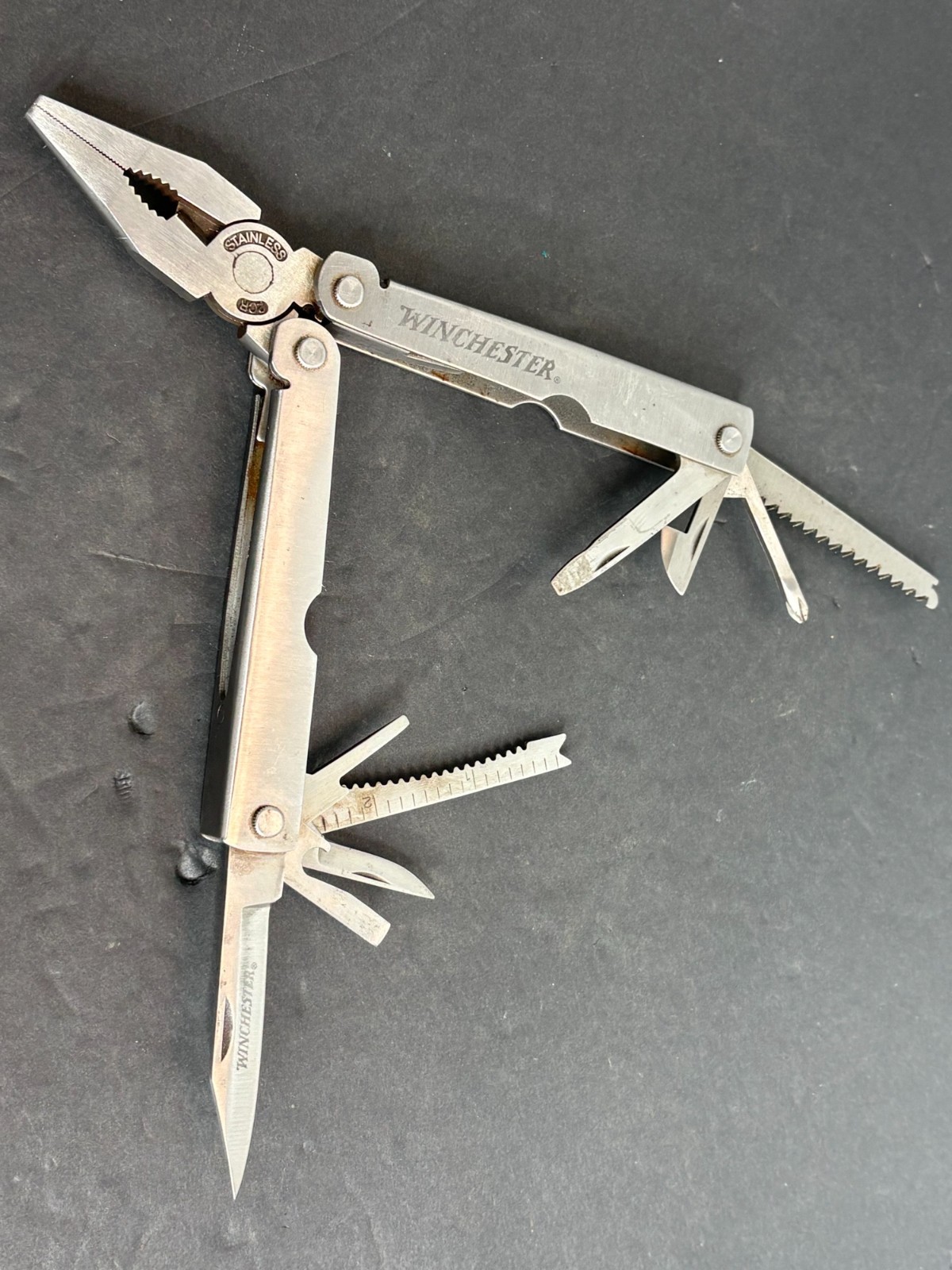 LOT of Multi-Tool and Knives, Winchester, Gerber, Frost, Tac-Force, Maxxam READ