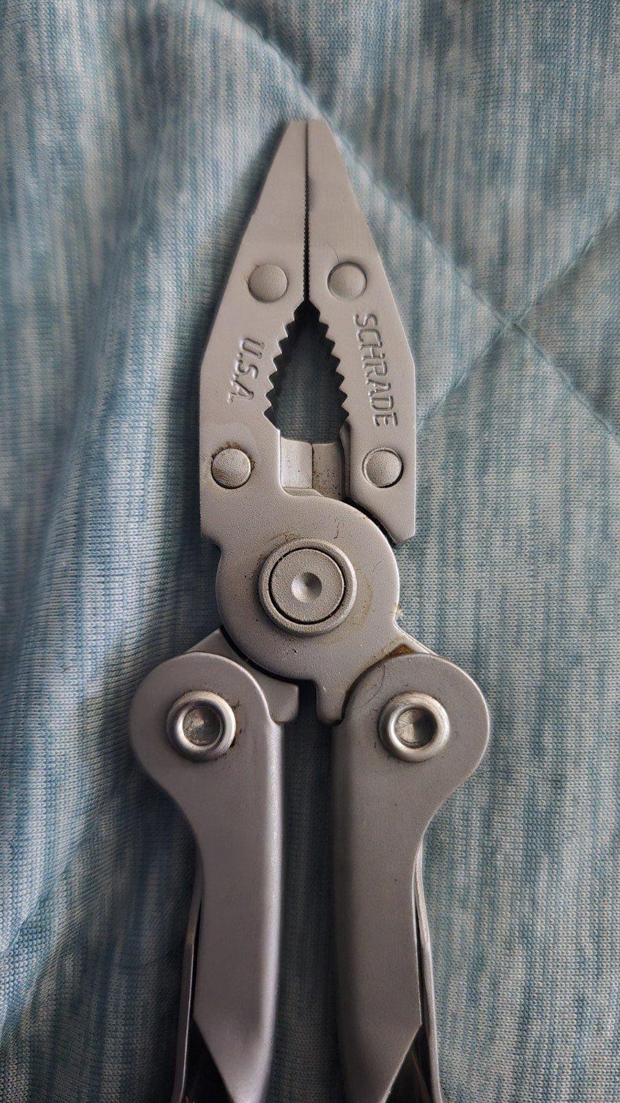 VINTAGE SCHRADE ST1 MULTI TOOL WITH LEATHER SHEATH EXCELLENT CONDITION.