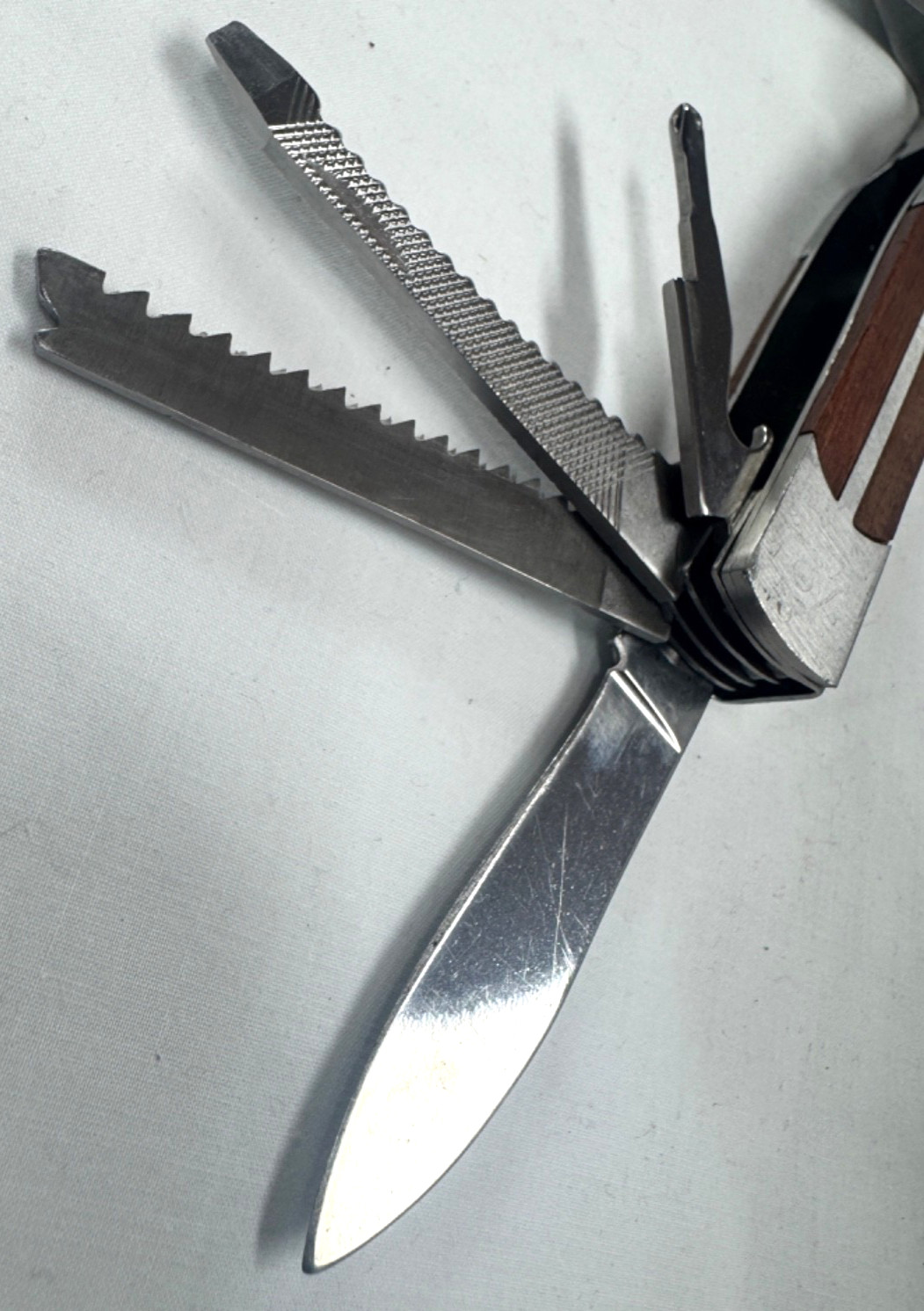 SHEFFIELD CAMPER MULTI TOOL 12-IN-1