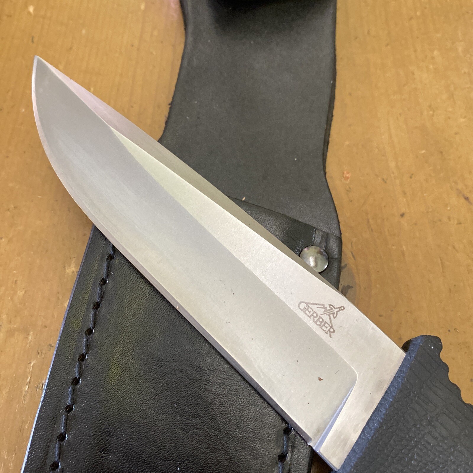 RARE/DISCONTINUED Gerber Harsey Hunter Fixed Blade Knife W/ Original Sheath