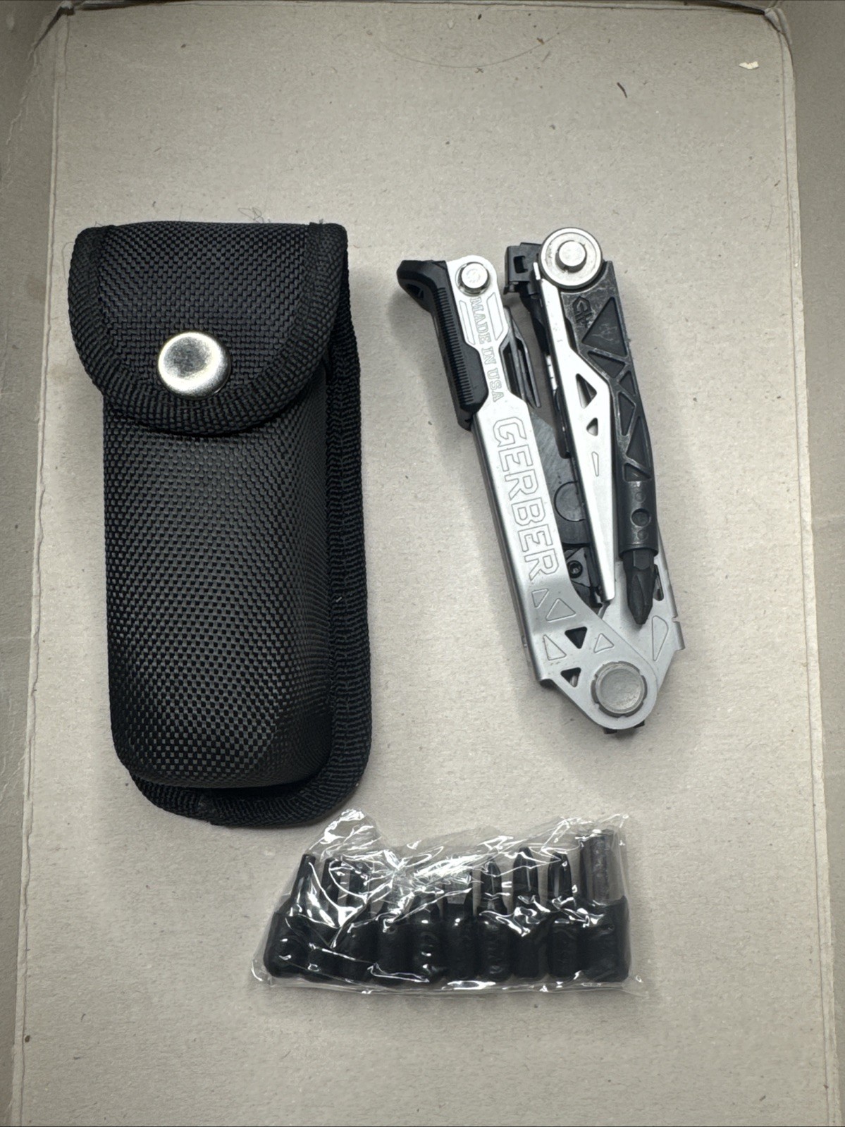 gerber dual force multi tool With Sheath And Attachments