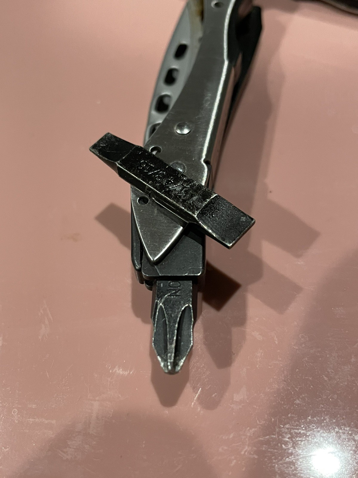 Leatherman Skeletool CX Multi-tool Silver/Onyx Black – Good Condition