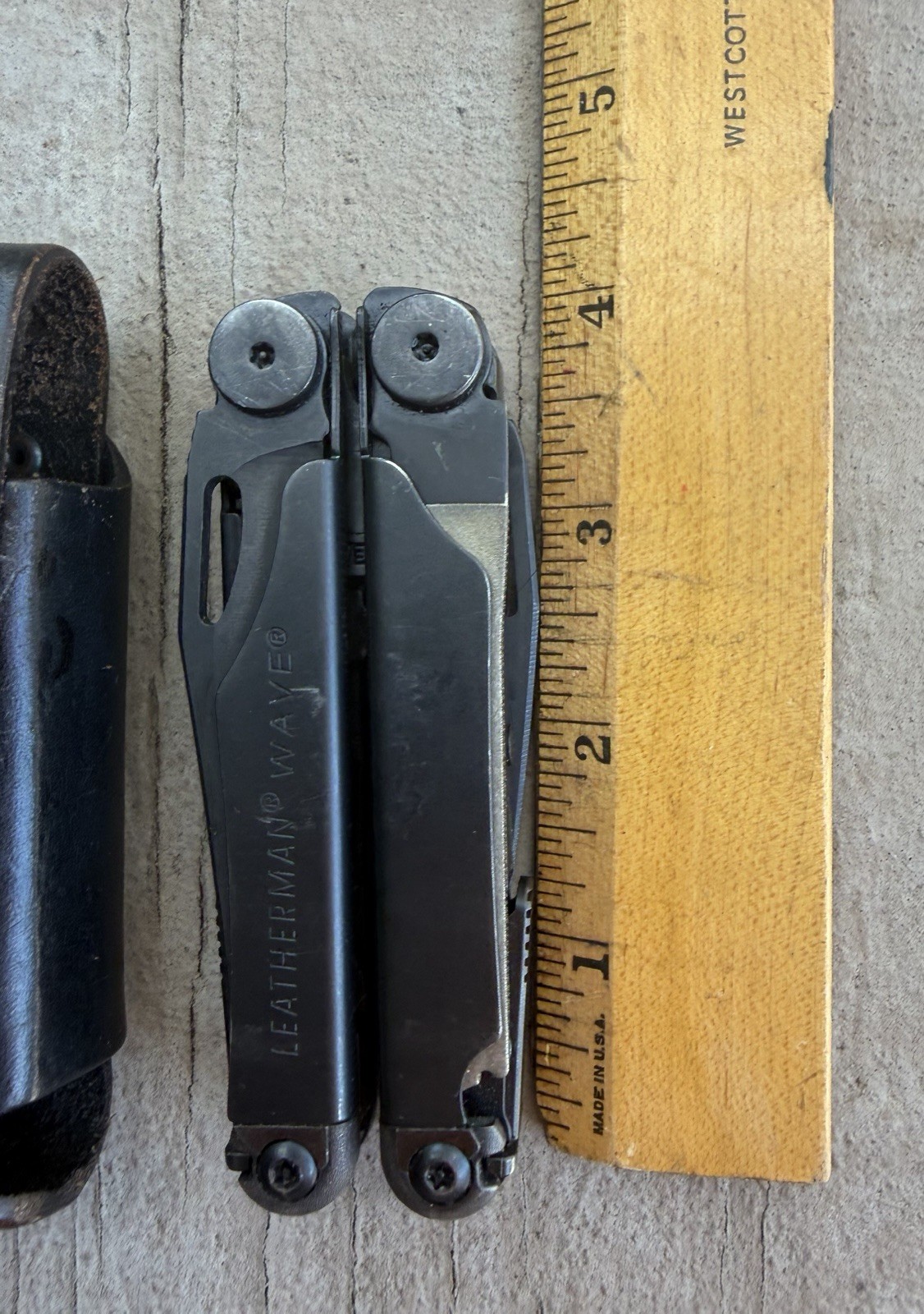 LEATHERMAN WAVE BLACK OXIDE STAINLESS STEEL FOLDING MULTI TOOL IN LEATHER SHEATH
