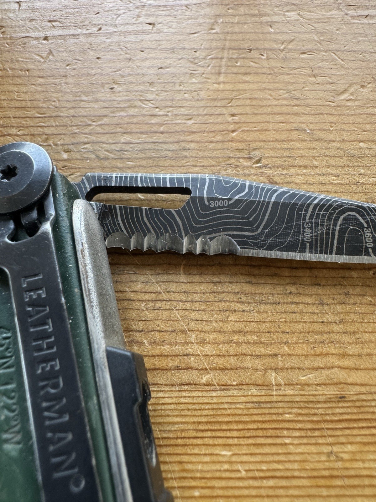 Leatherman Signal Multi-Tool Topo Green