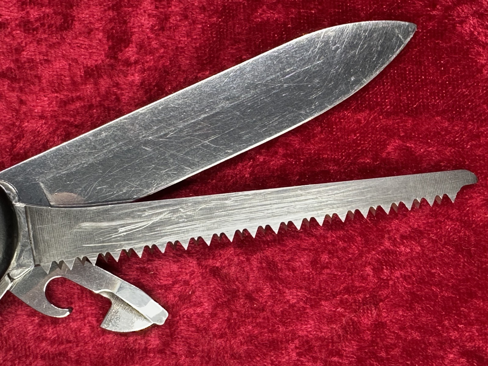 Victorinox Forester Black Large Swiss Army Knife 111mm 9 Tool 3 Layer (696)
