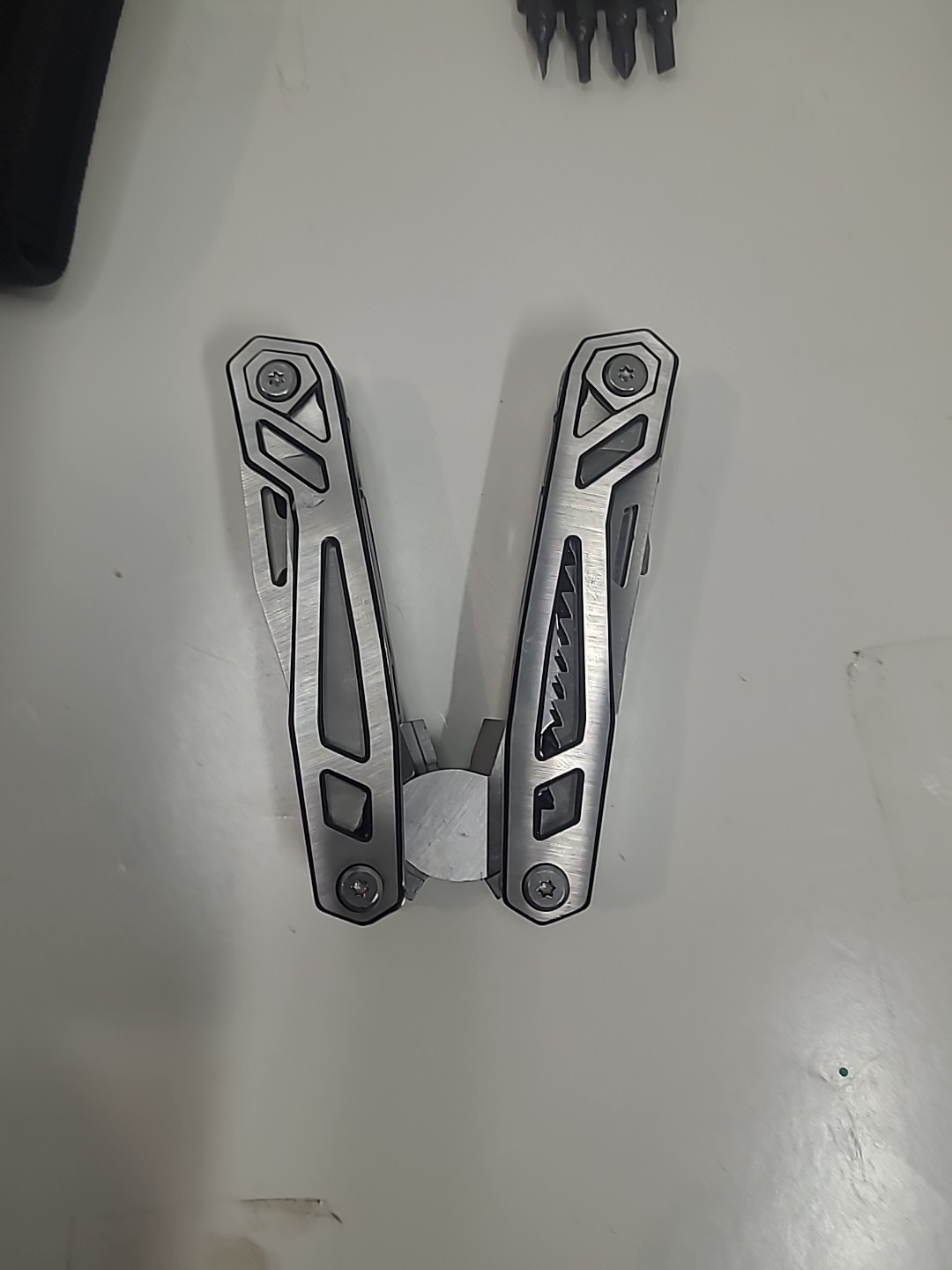 Wetols Multifunctional Pliers Multi Tool 21-in-1 WE-182 With Case