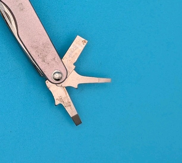 Retired Leatherman Juice PRO Gray Multi-tool! RARE!
