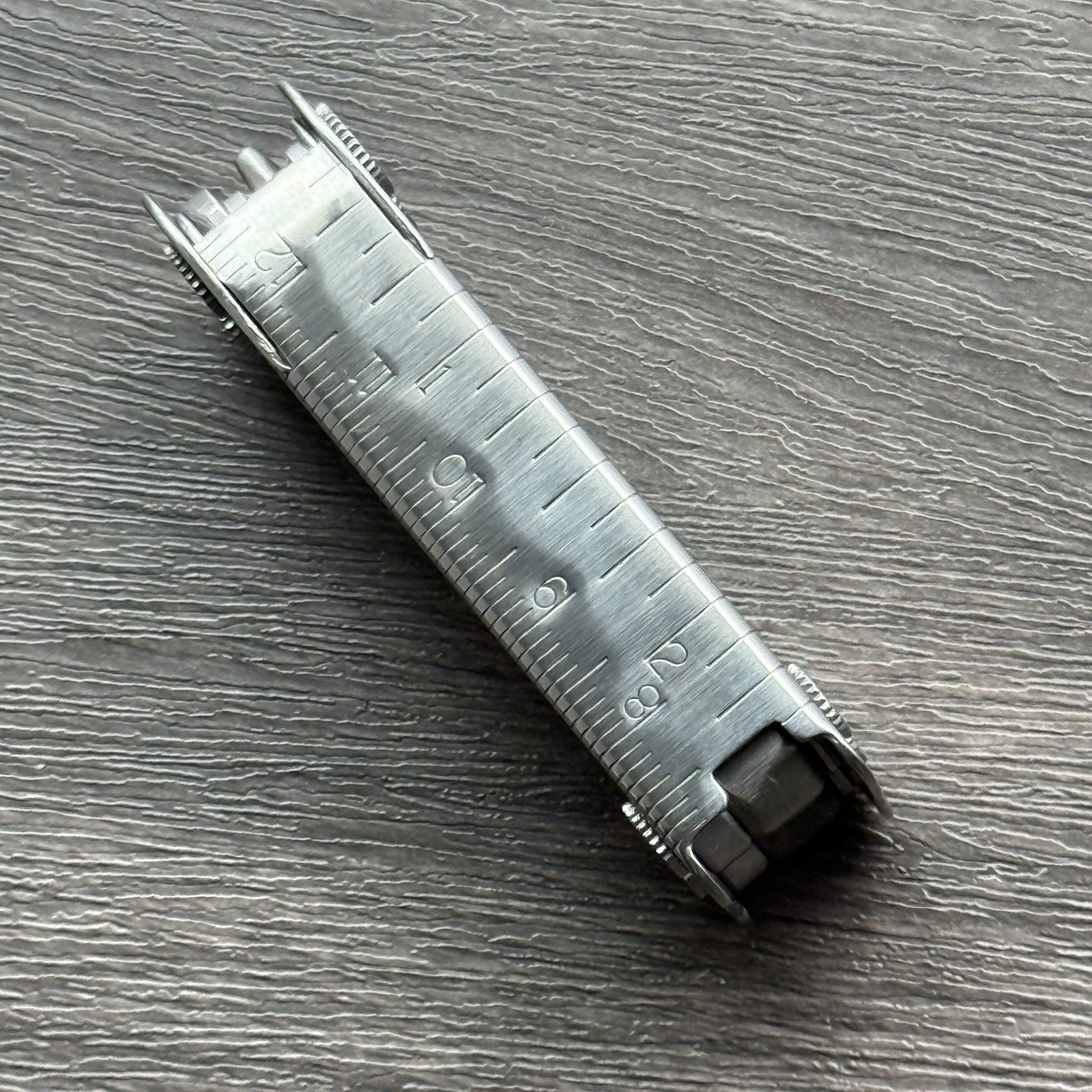 Leatherman MINI TOOL multitool. Variant w/US PAT 4744272 on Both Sides. Engraved