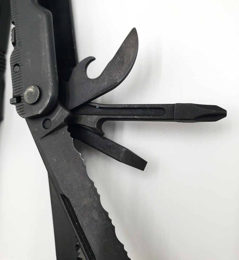 Leatherman Super Tool 300 Multi-Tools – Black