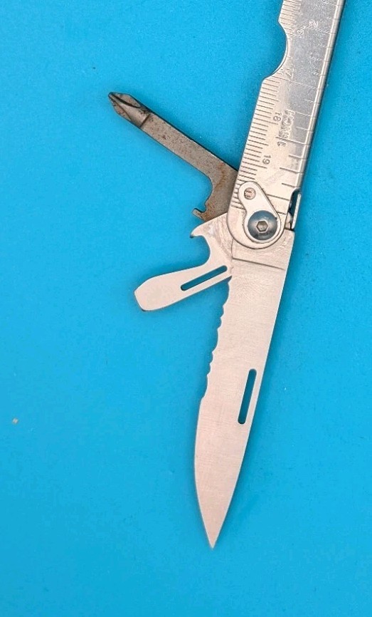 SOG Specialty Knives & Tools Multi Tool Lynnwood WA USA