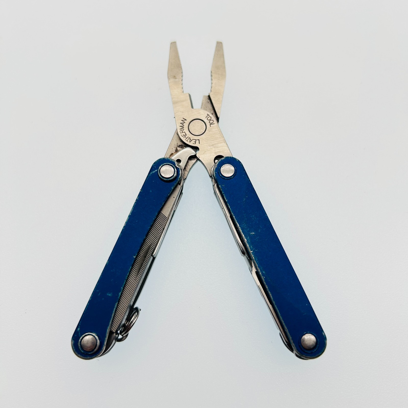 Leatherman Squirt PS4 BLUE – 8-in-1 Keychain Multi-Tool Discontinued (CODE13)