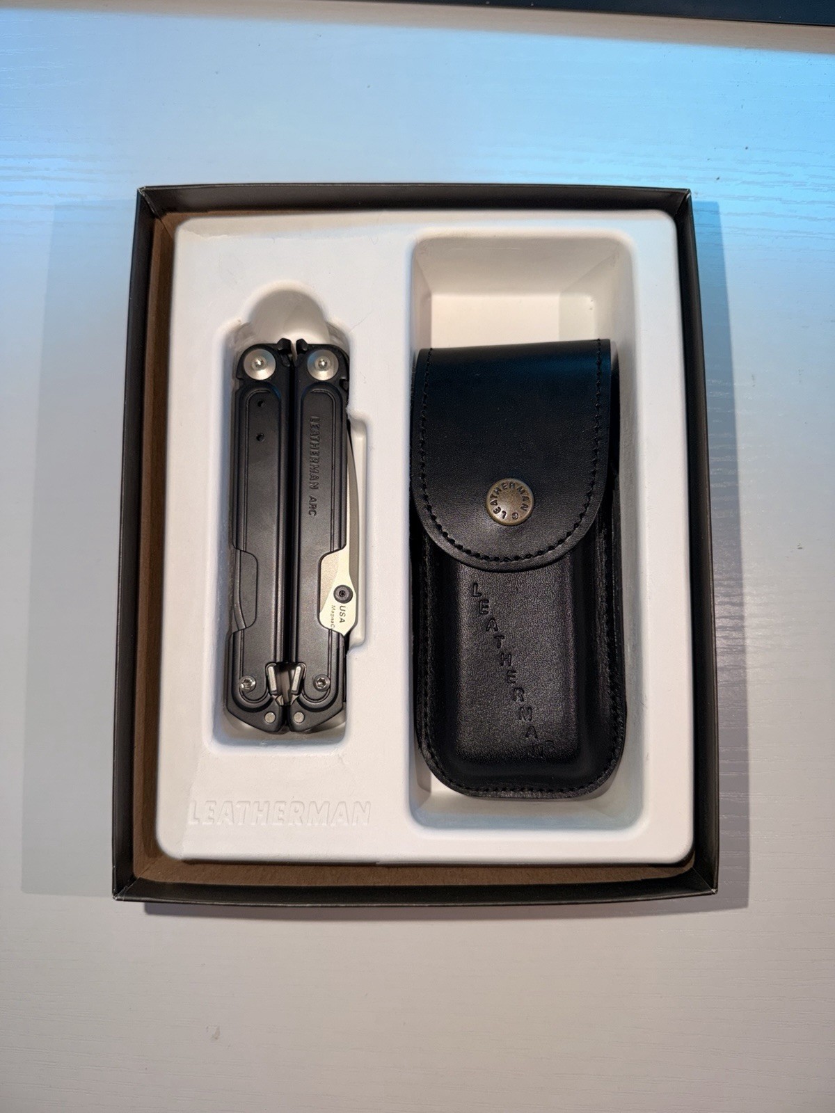 Leatherman Arc Multi-Tool Stainless Steel with Heritage Leather Sheath 833206