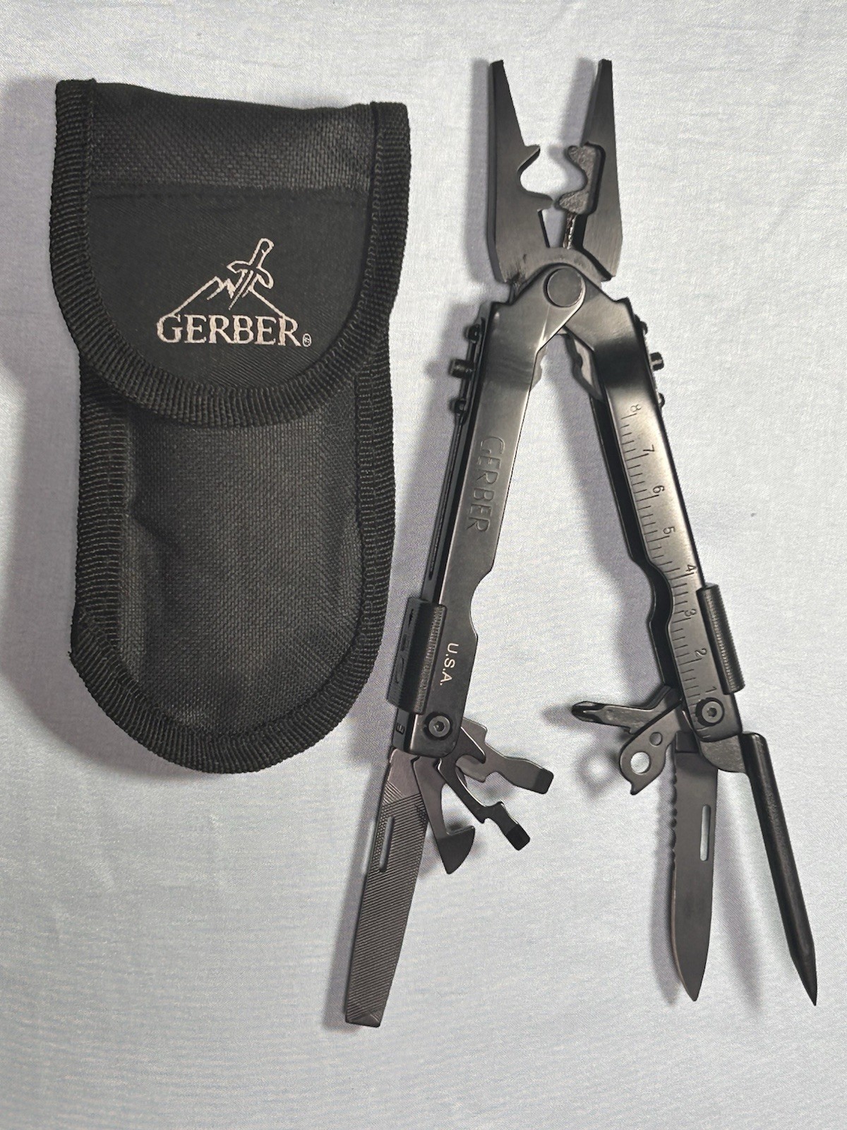 Gerber Multi-Tool Multi-Plier Black Oxide Color-Branded Pouch