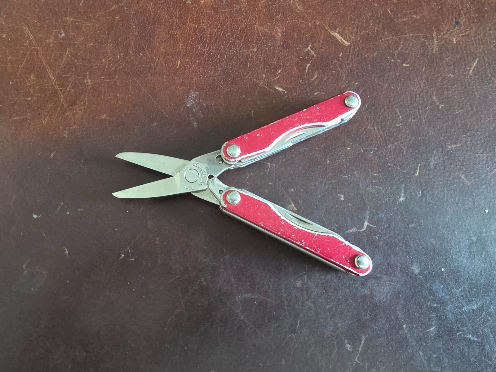 Leatherman Squirt S4 Red Multitool Keychain Good Condition 069h